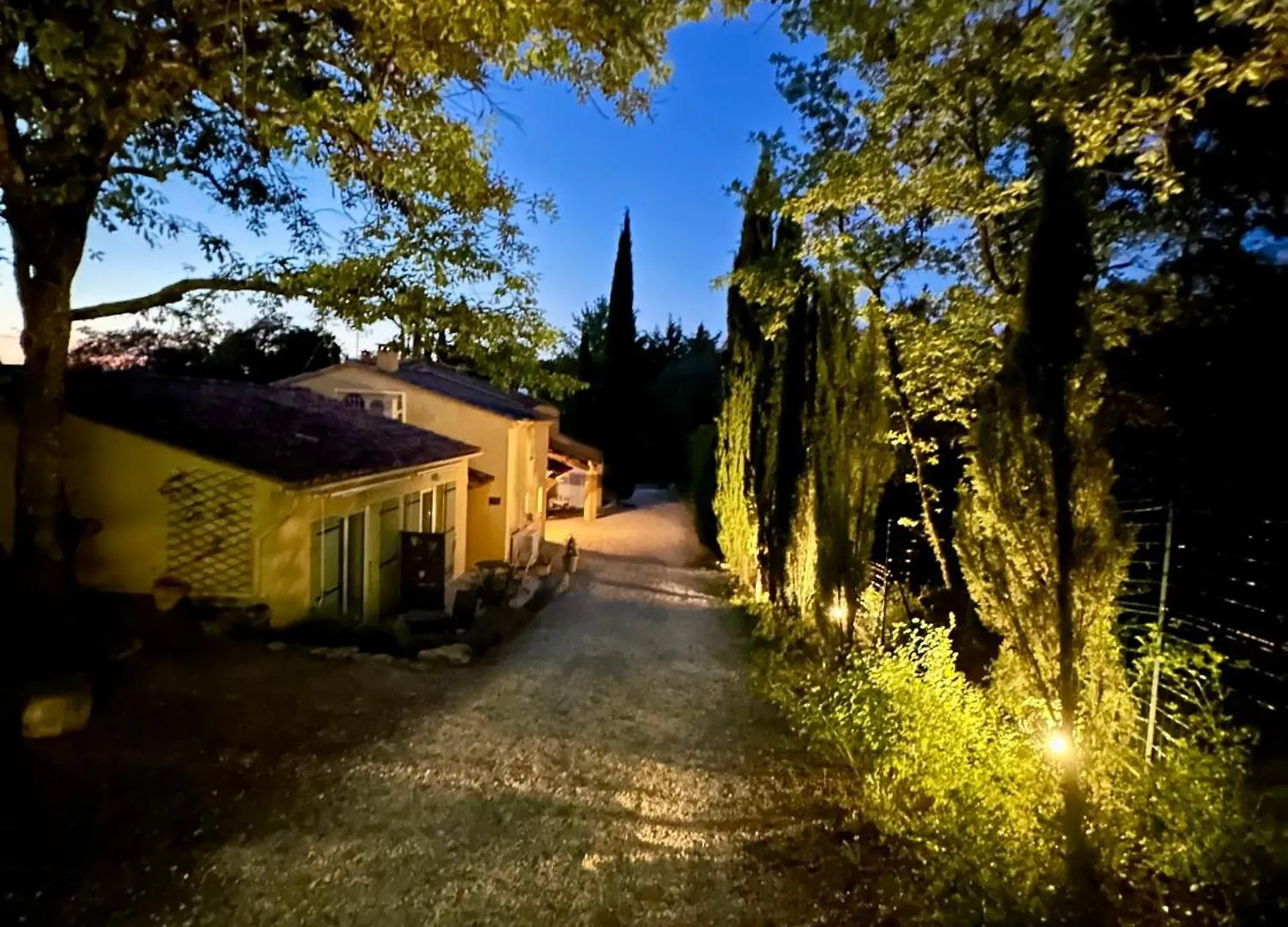 Hotel Pierres-Blanches à Venasque